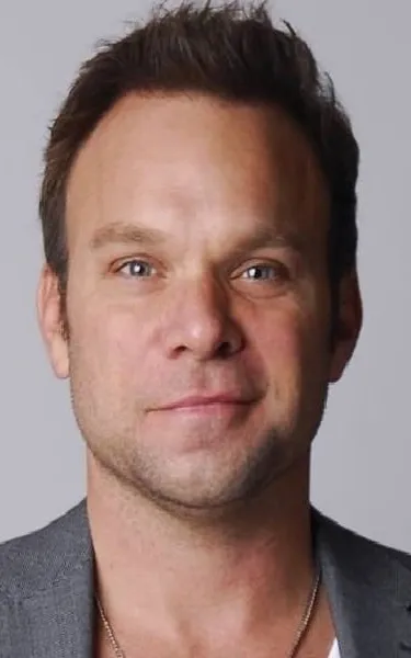 Norbert Leo Butz