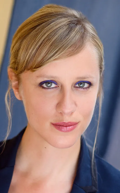 Betsy Holt