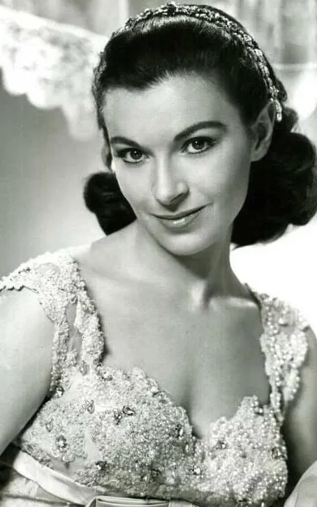 Maureen Connell