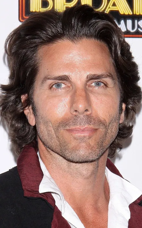 Greg Lauren