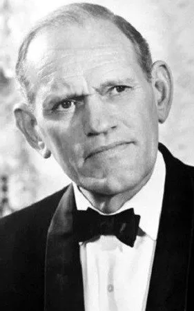 Harry Andrews