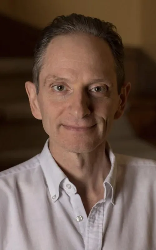 Arthur Holden