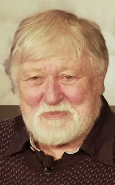 Ron Cobb