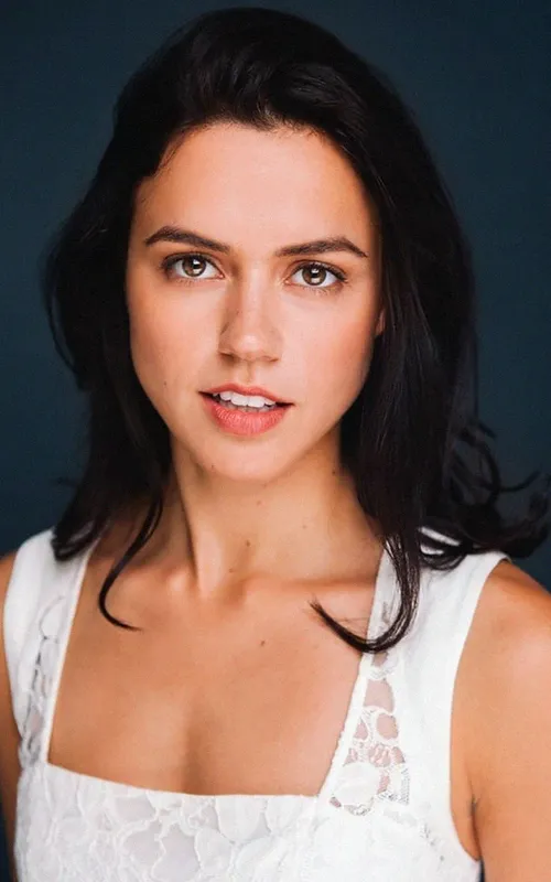 Nina Kiri
