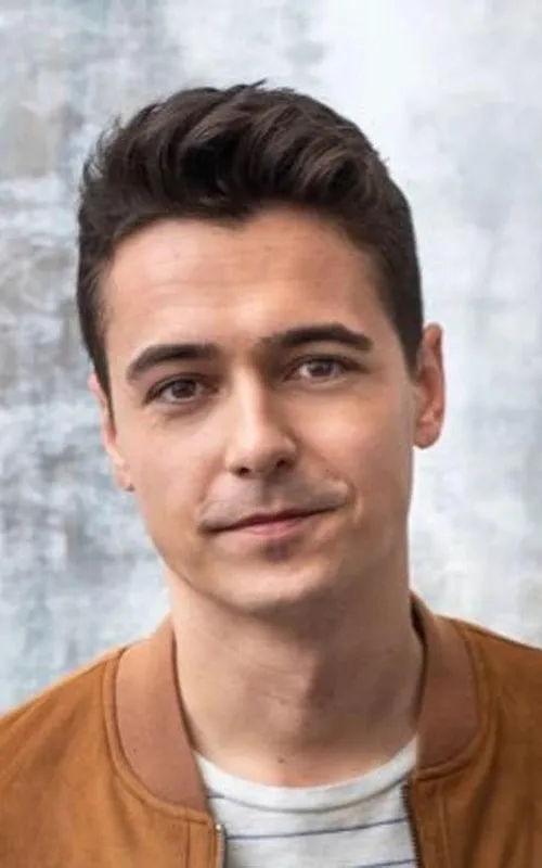 Tanner Zipchen