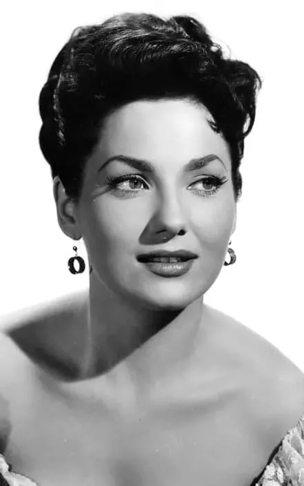 Valerie French