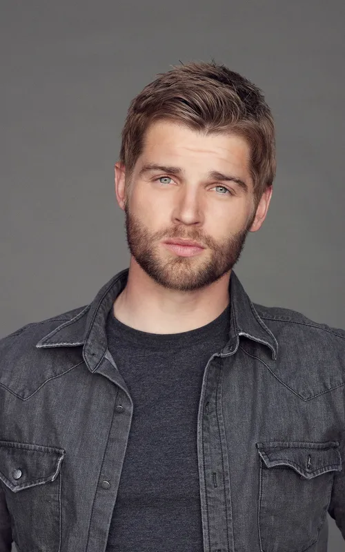 Mike Vogel