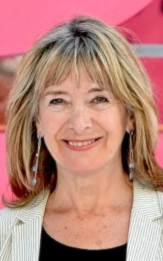 Julia Deakin