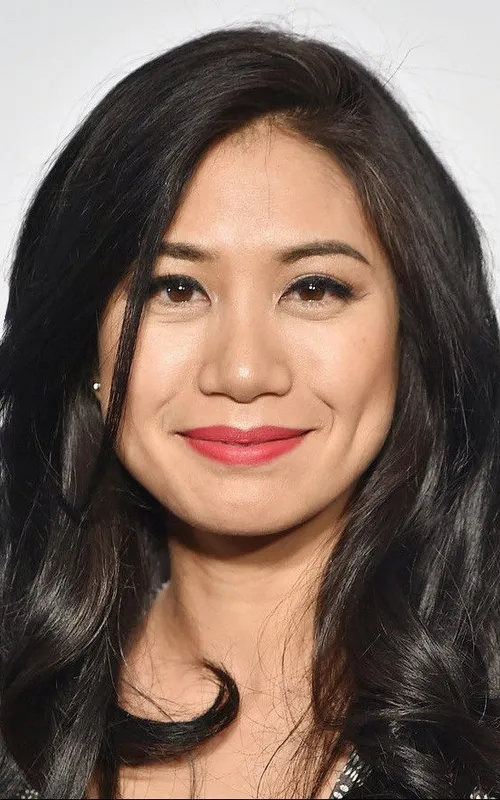 Liza Lapira