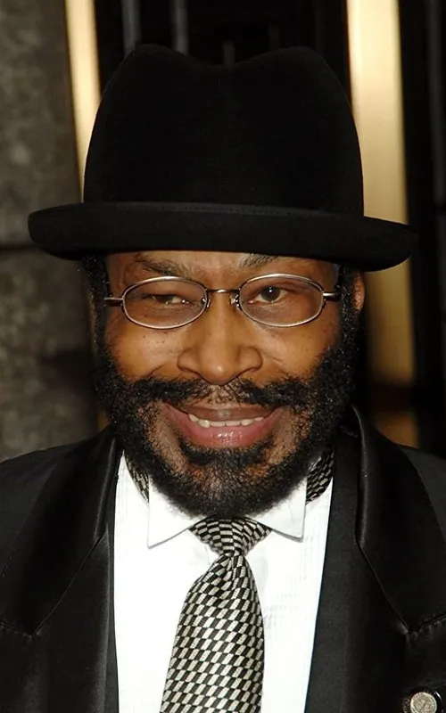 Anthony Chisholm