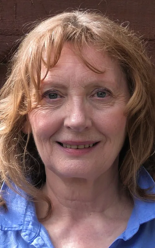 Lorraine Hilton
