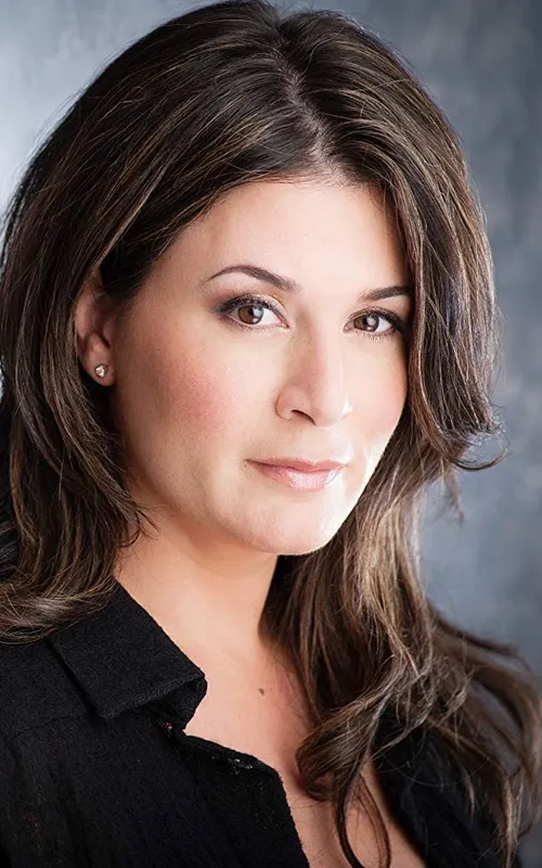 Nicole Oliver