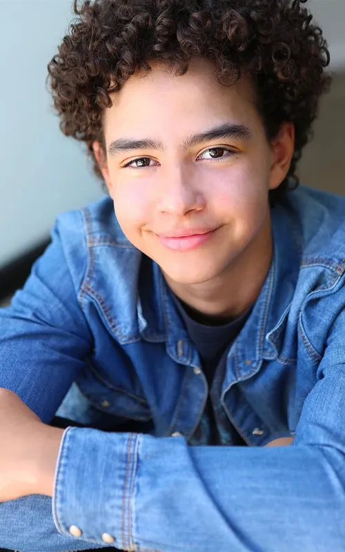 Evan Nikolas Fields