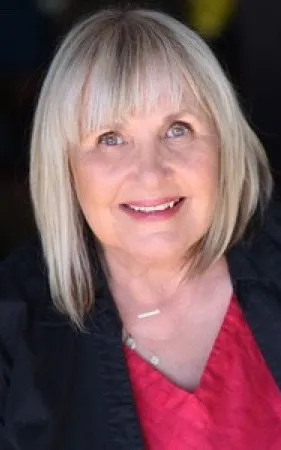 Julie Ariola