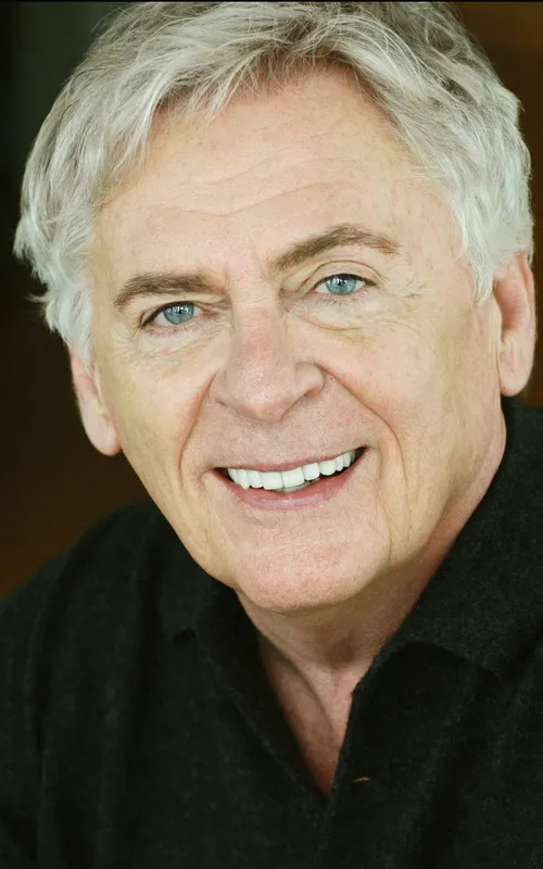 Daniel Davis