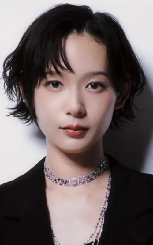 Moeka Hoshi