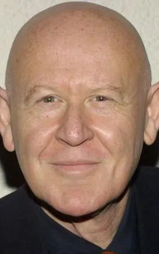 Daniel Benzali